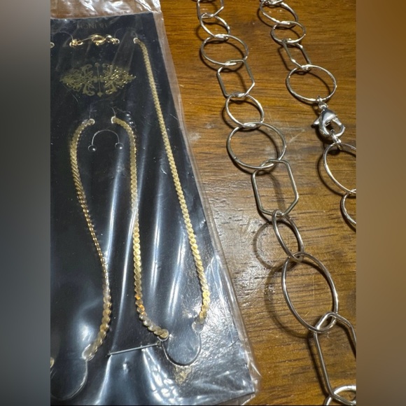 Necklaces - Picture 2 of 4